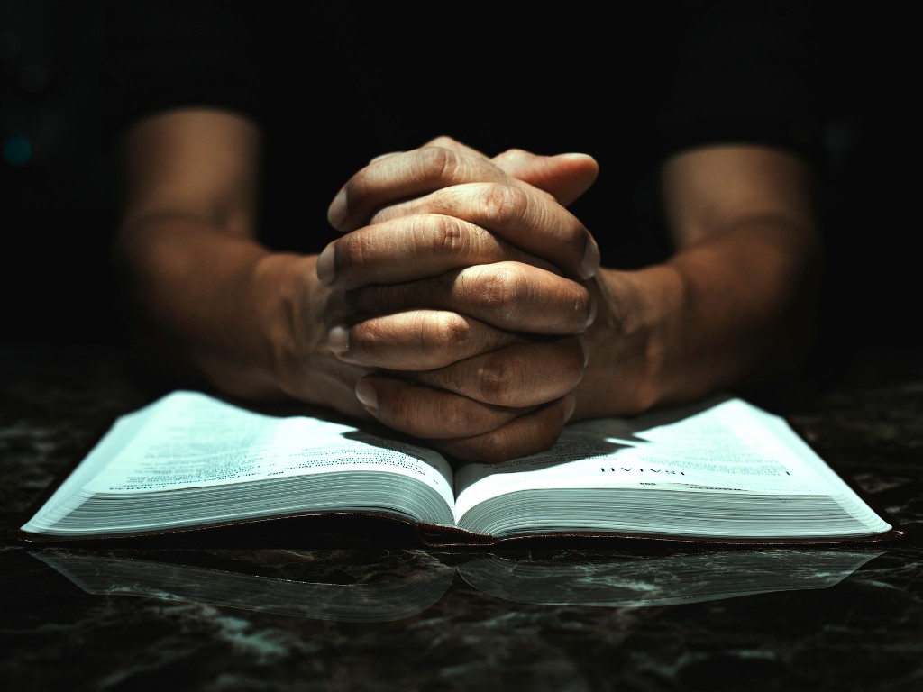 Bible reading, God's word, lamp to my feet,