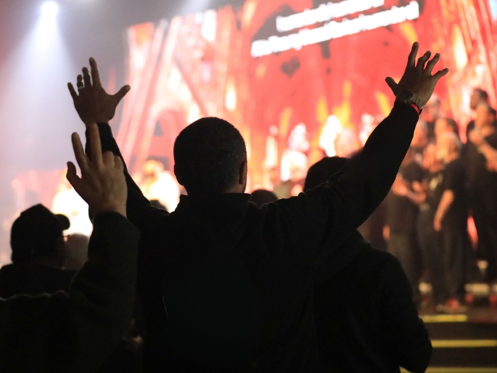 Men worshipping God with their whole heart 