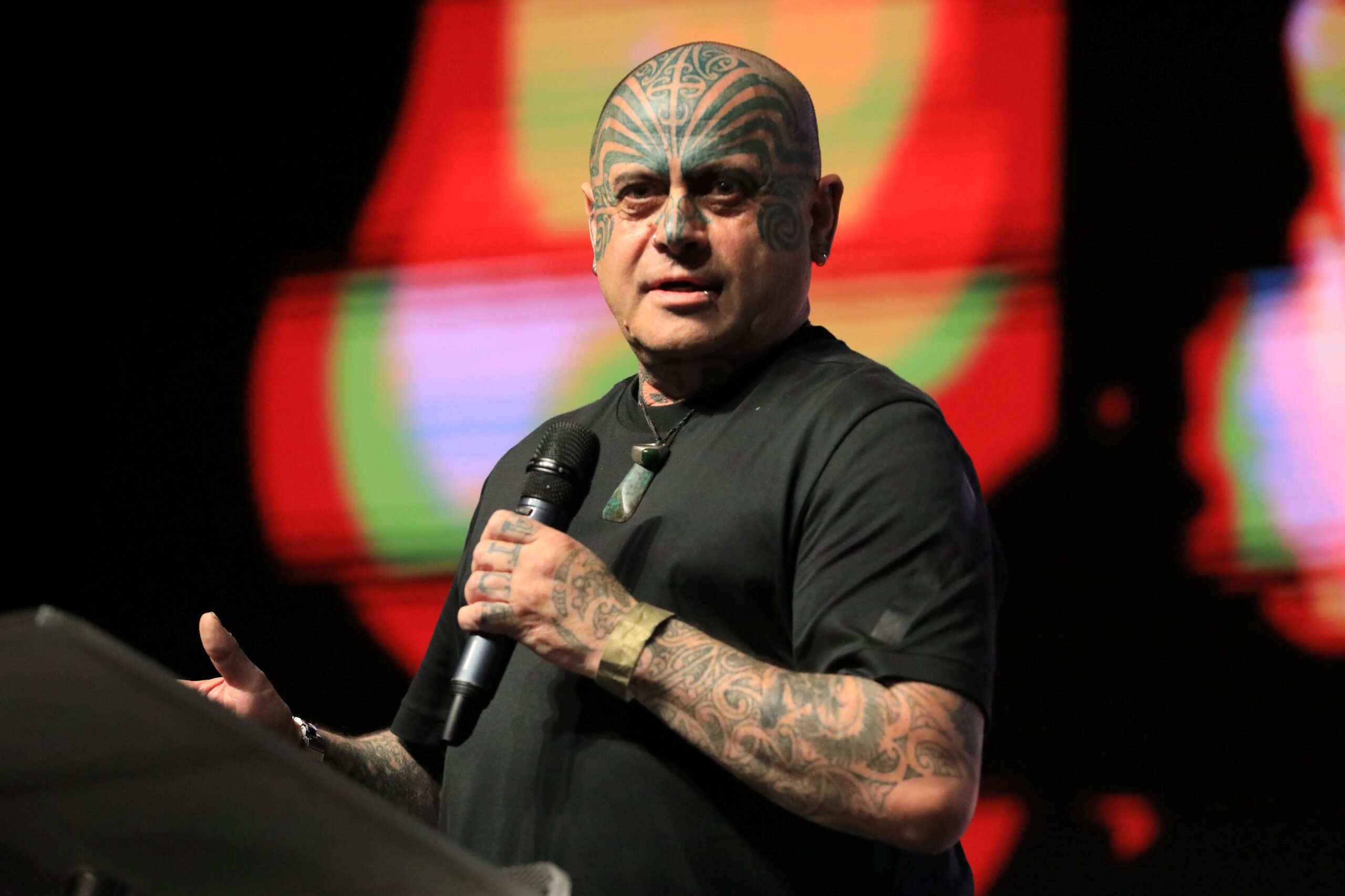 Lucky Te Koha speaking at Promise Keepers Auckland Event